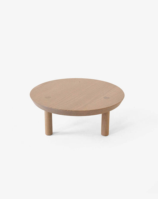 Nude Yucca Stand